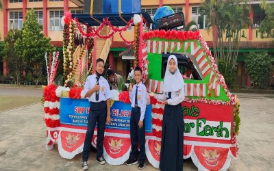 Karnaval Mobil Hias SPENPAT, Usung Tema “Raih Asa, Cintai Bumi, dan Sayangi Diri”